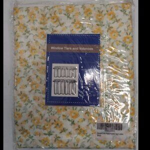 Randall Window Tiers And Valances Yellow Flower 27x36 inch Pair (M1)